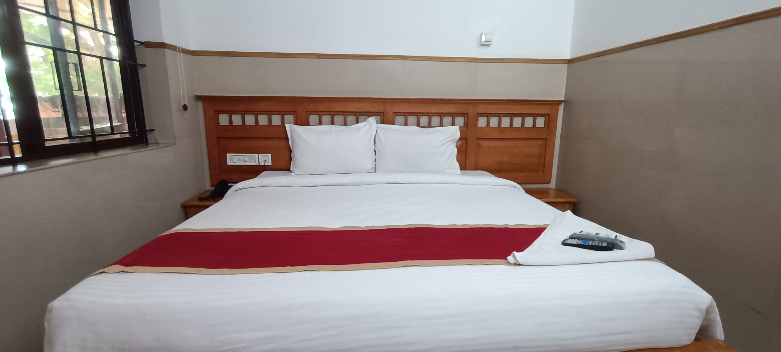 3 bed ac rooms guruvayur